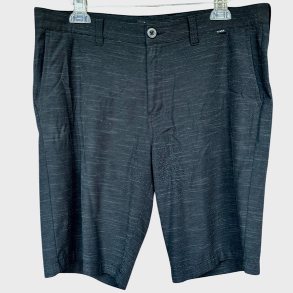 Travis Mathew Black Golf Shorts Sz 36 - Picture 1 of 4